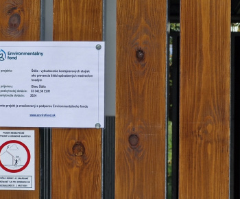 Projekty obce / Názov projektu: Štôla - vybudovanie kontajnerových stojísk ako prevencia škôd spôsobených medveďom hnedým - foto