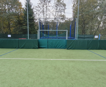 Projekty obce / Doplnenie ochranných mantinelov na multifunkčnom ihrisku ,, Projekt je podporený z rozpočtu PSK 