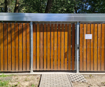 Projekty obce / Názov projektu: Štôla - vybudovanie kontajnerových stojísk ako prevencia škôd spôsobených medveďom hnedým - foto