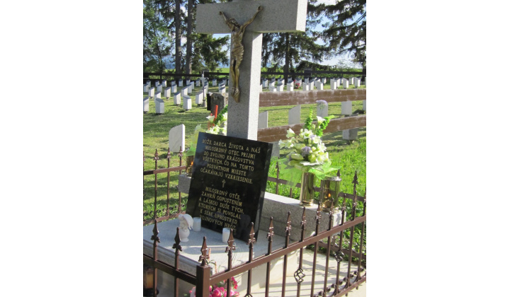 Posviacka mramorového kríža na cintoríne - 18.5.2011
