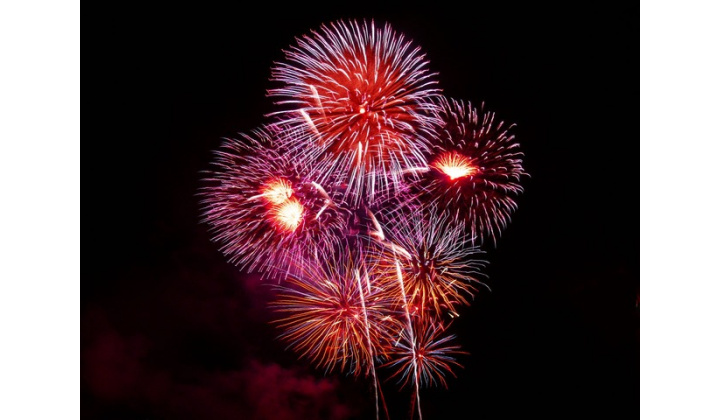 Upozornenie na zákaz používania zábavnej pyrotechniky počas roka